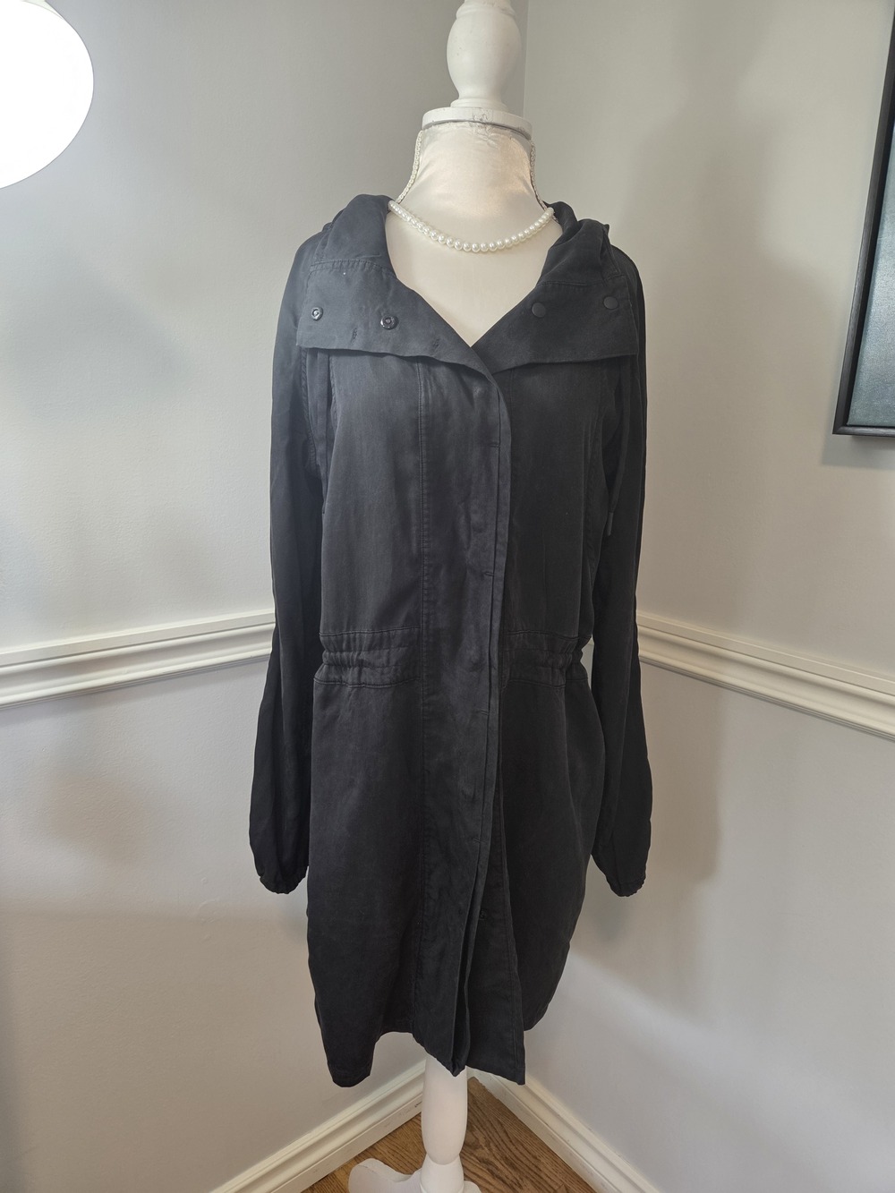 M Black Light Spring Jacket